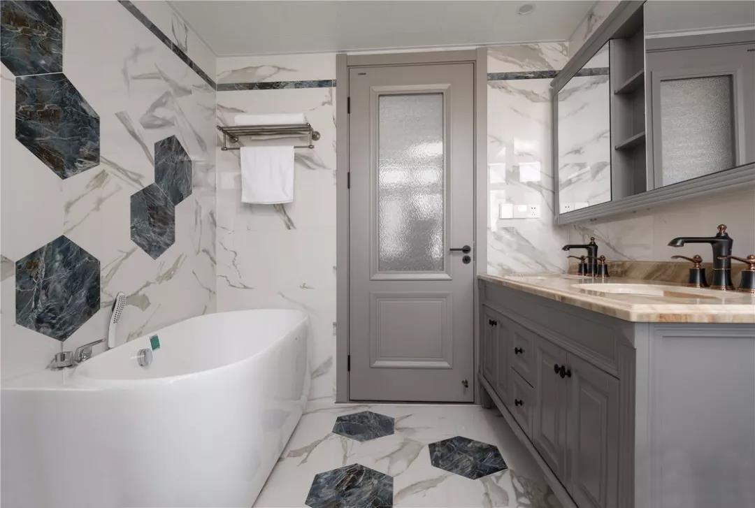 獨立套間、休閑書吧、頂樓陽臺，這個復式房超全能！