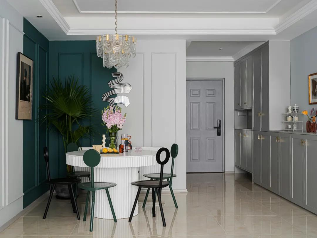 朋友非要全屋刷綠色，沒想到裝好后，堪比豪宅！	