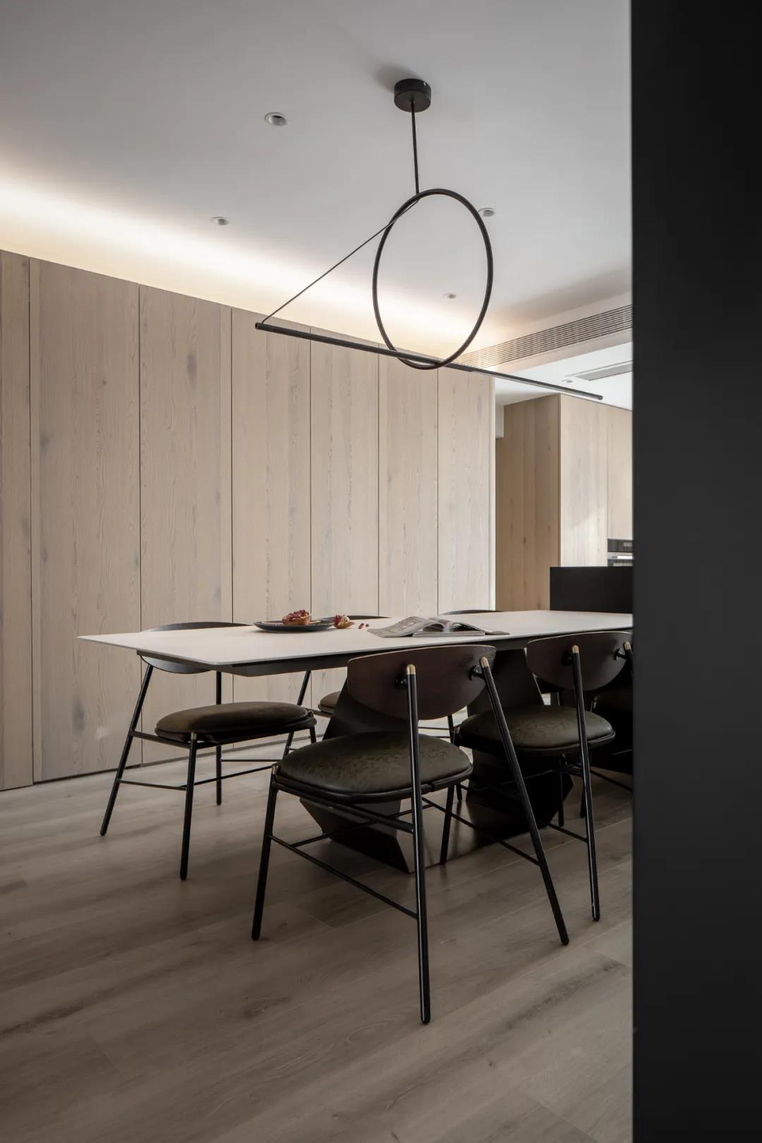 超強隱形收納+絕美落地窗景，這個搭配范本必看！	