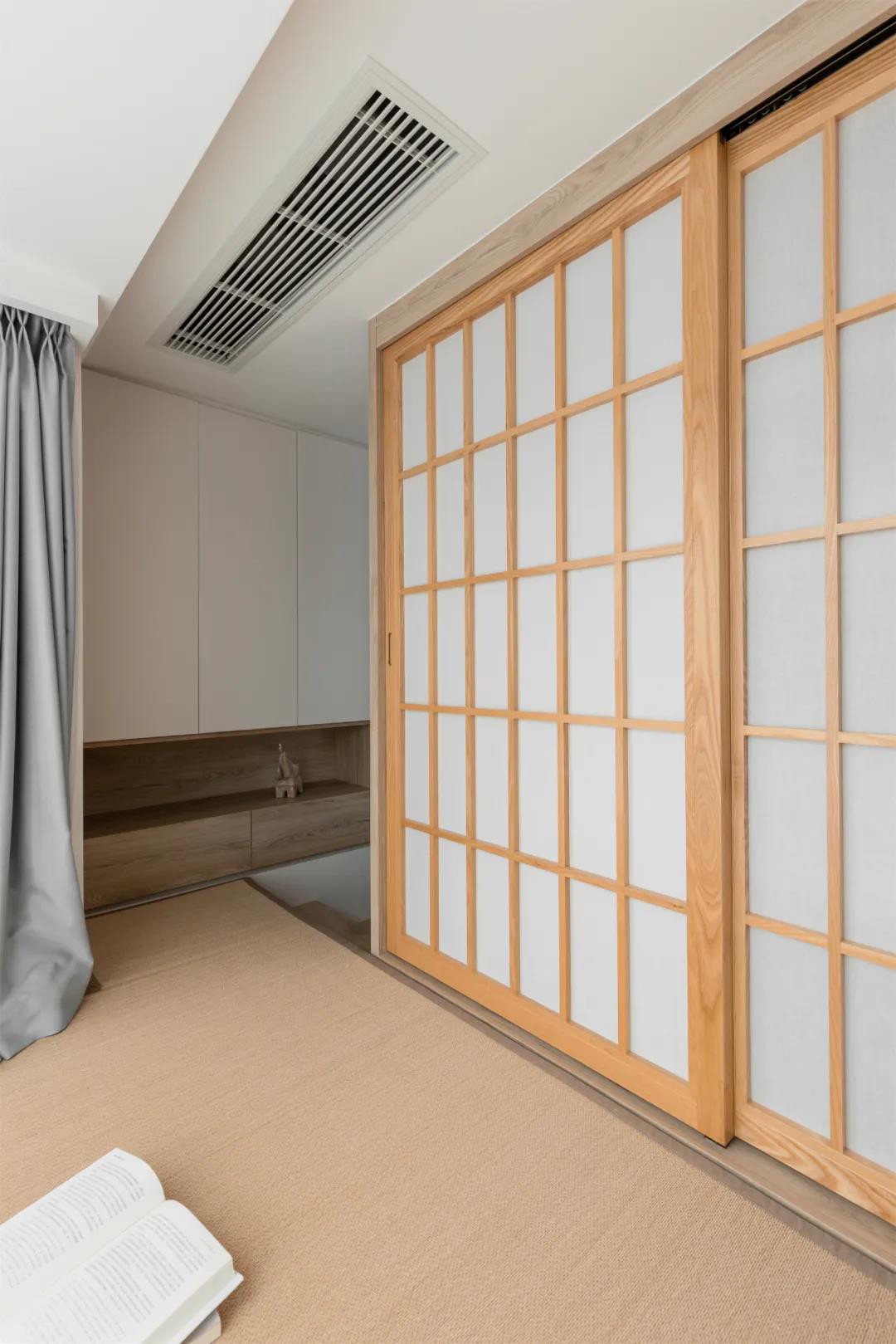 高級感大平層：飄窗別打通了！他家神奇改造多一室