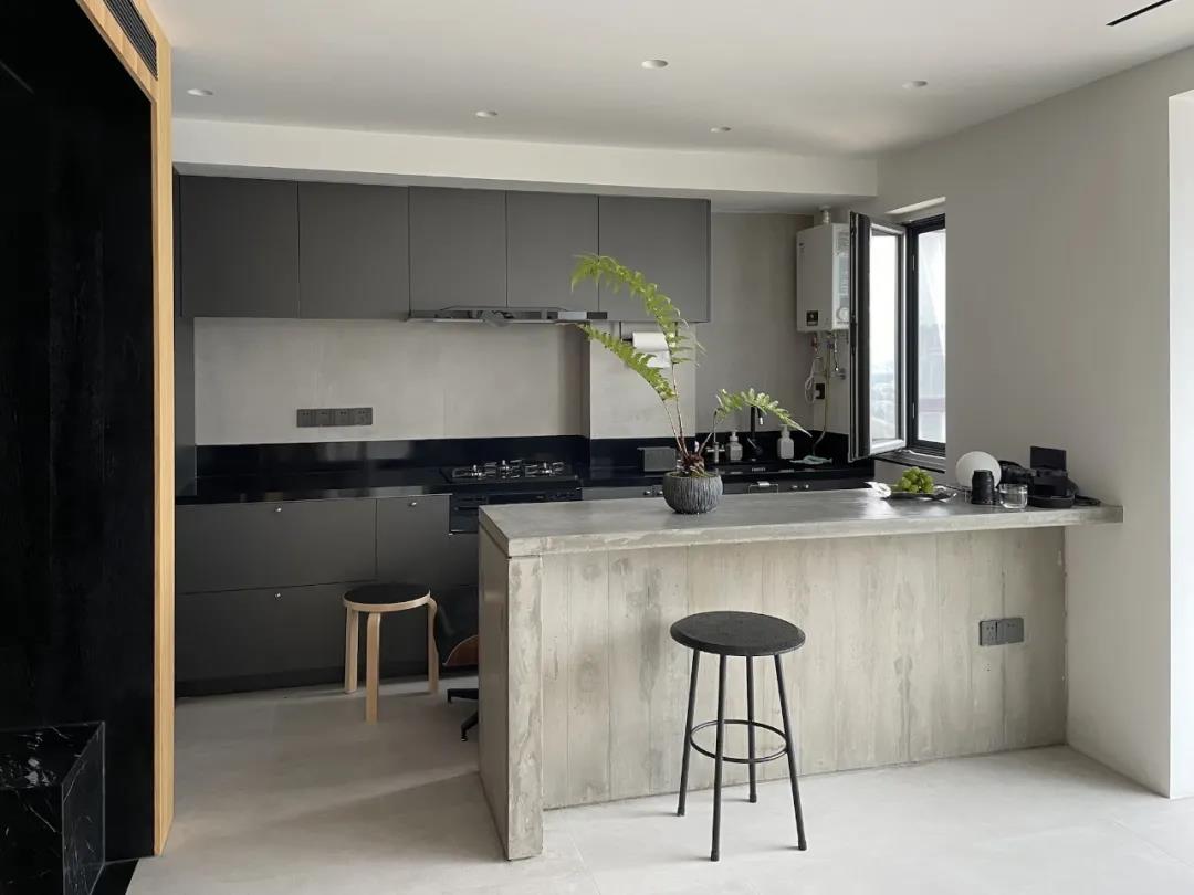 看完他家56㎡酒店式設(shè)計(jì)，我真不覺(jué)得是小戶型