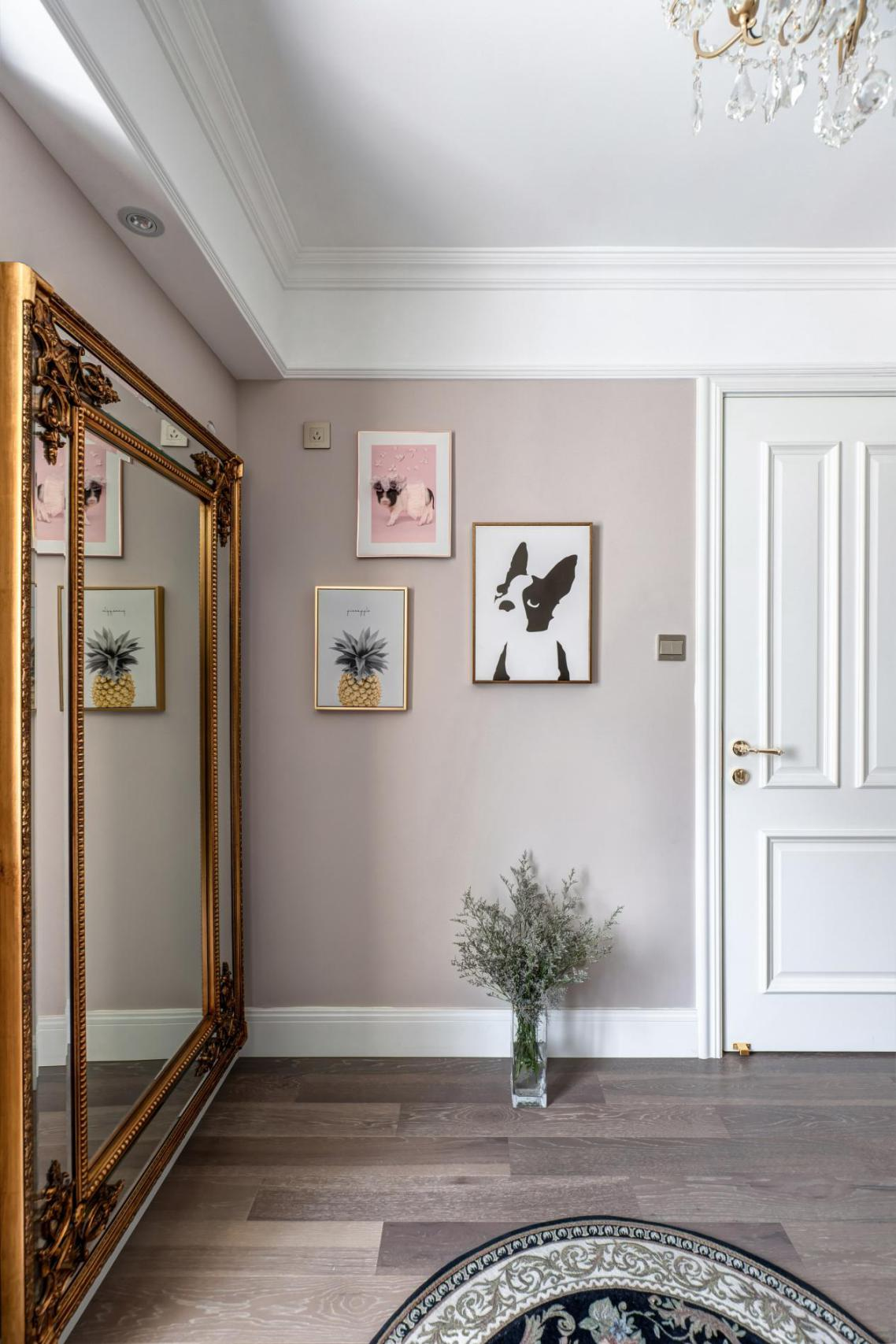 124㎡“色”的魅力，客廳墻變畫廊，留學夫妻的新婚房！	