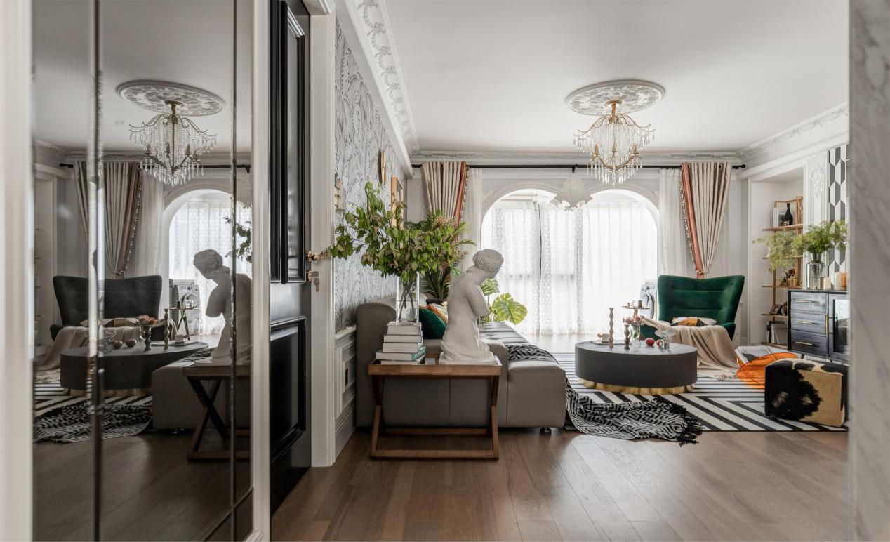 124㎡“色”的魅力，客廳墻變畫廊，留學夫妻的新婚房！	