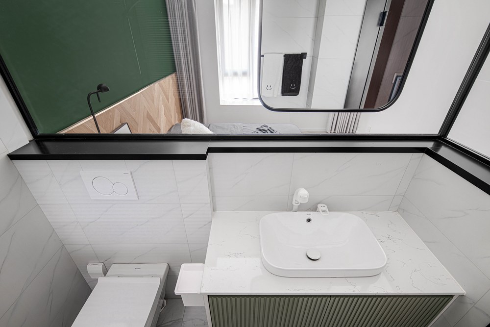 小夫妻80㎡兩居爆改，空間神規(guī)劃，一間房變成書房+衣帽間