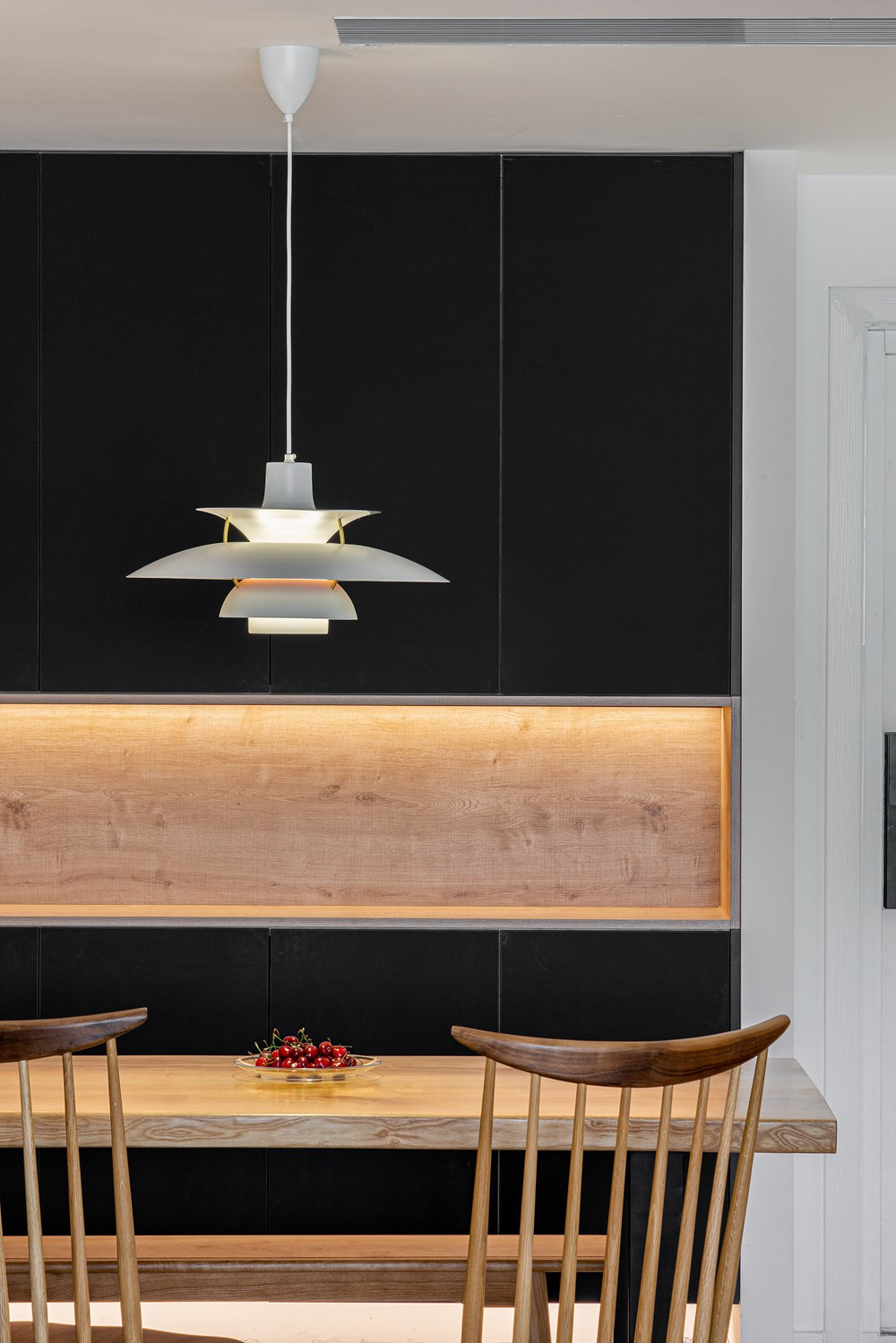 小夫妻80㎡兩居爆改，空間神規(guī)劃，一間房變成書房+衣帽間