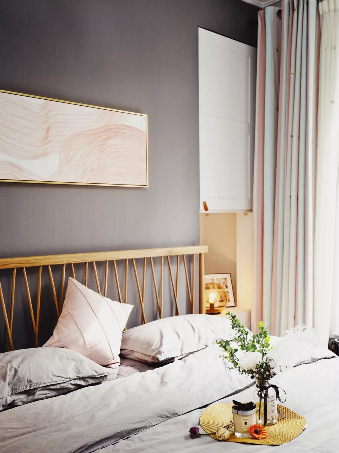 69㎡小清新婚房，卡座書桌餐柜一體，她家溫柔又耐看！