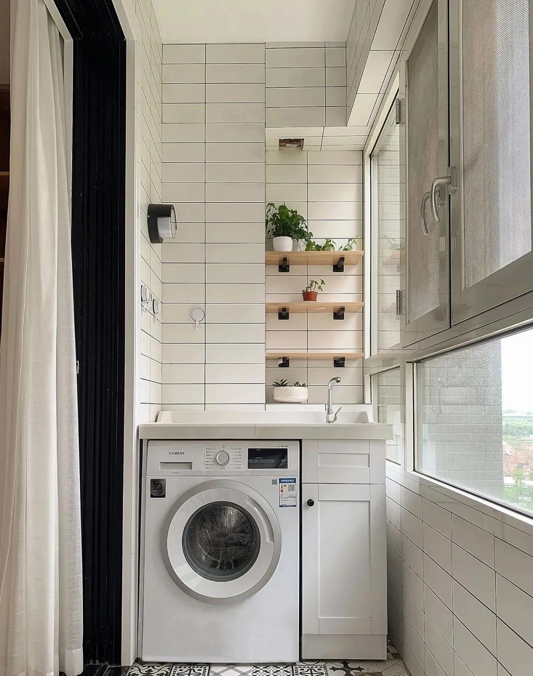 有娃之家這樣裝，定制墻柜連接餐廳卡座，住十年都沒(méi)雜物！