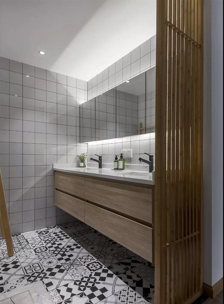 原木風+北歐綠植，魔都夫妻93㎡小二居用心規劃，越住越大