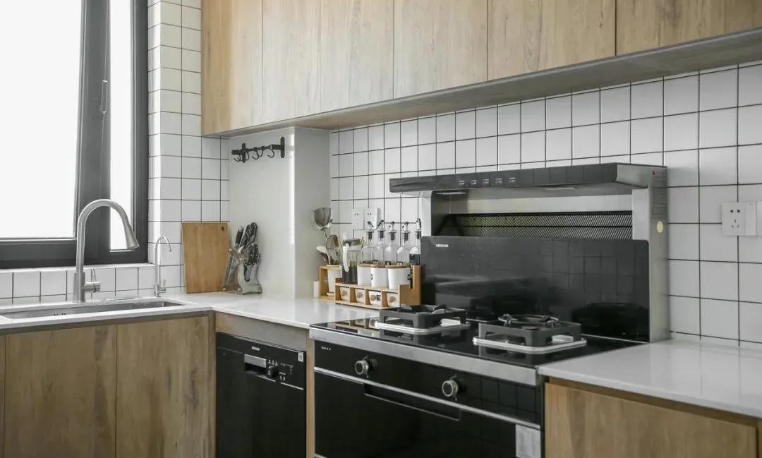 96㎡塞下全屋收納+書房+影院，住出240㎡豪宅范兒~