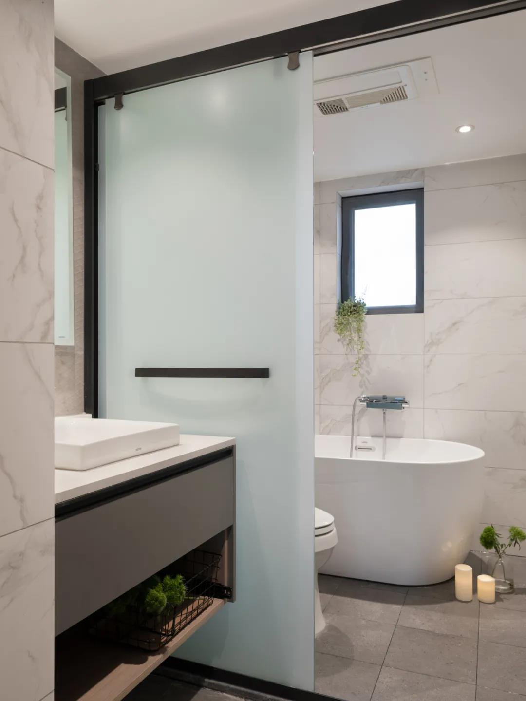 96㎡小二居，榻榻米客廳看書練琴，既寬敞又能裝