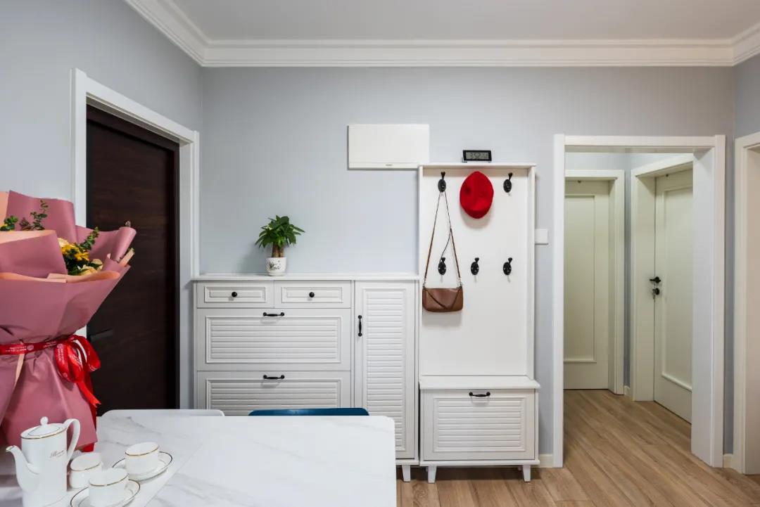 80㎡九十年代老房裝修，主臥變多功能大客廳，“整容級(jí)”改造超驚艷！	