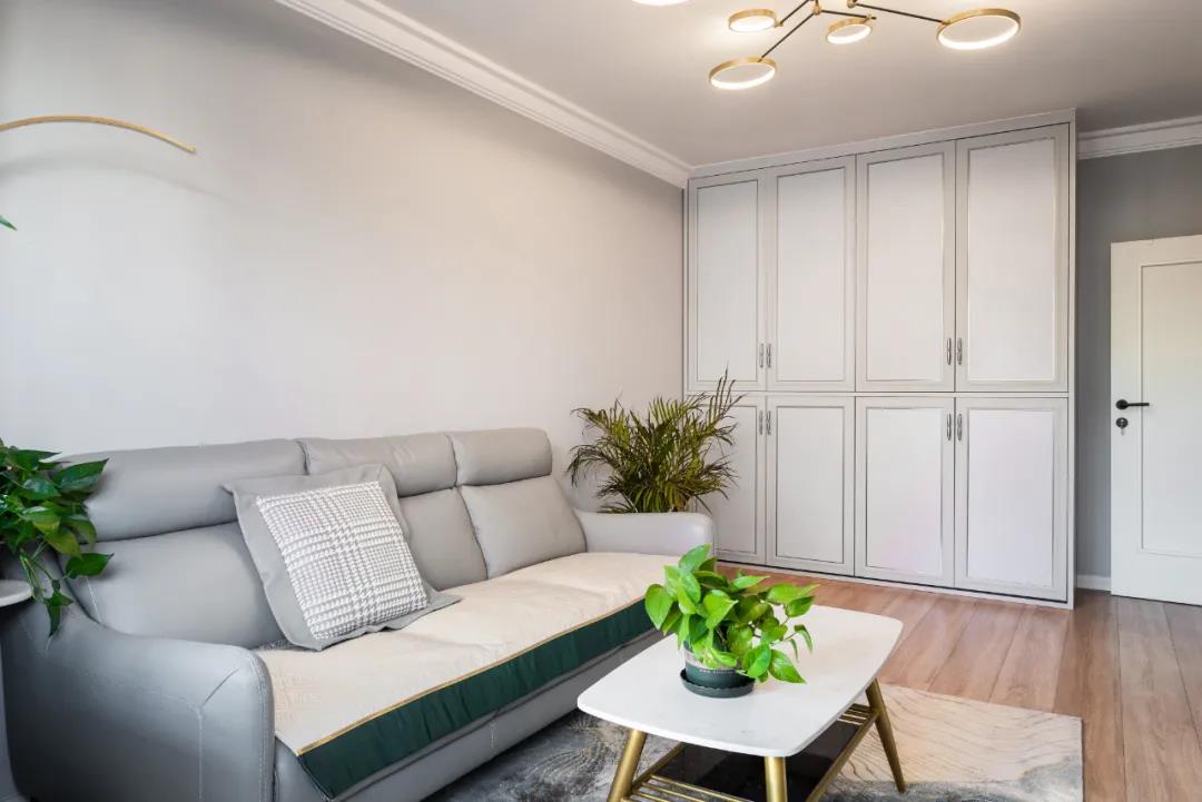 80㎡九十年代老房裝修，主臥變多功能大客廳，“整容級(jí)”改造超驚艷！	