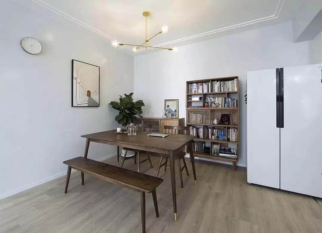 客餐廳一體+廚房吧臺(tái)，93㎡小兩居還原《月升王國》