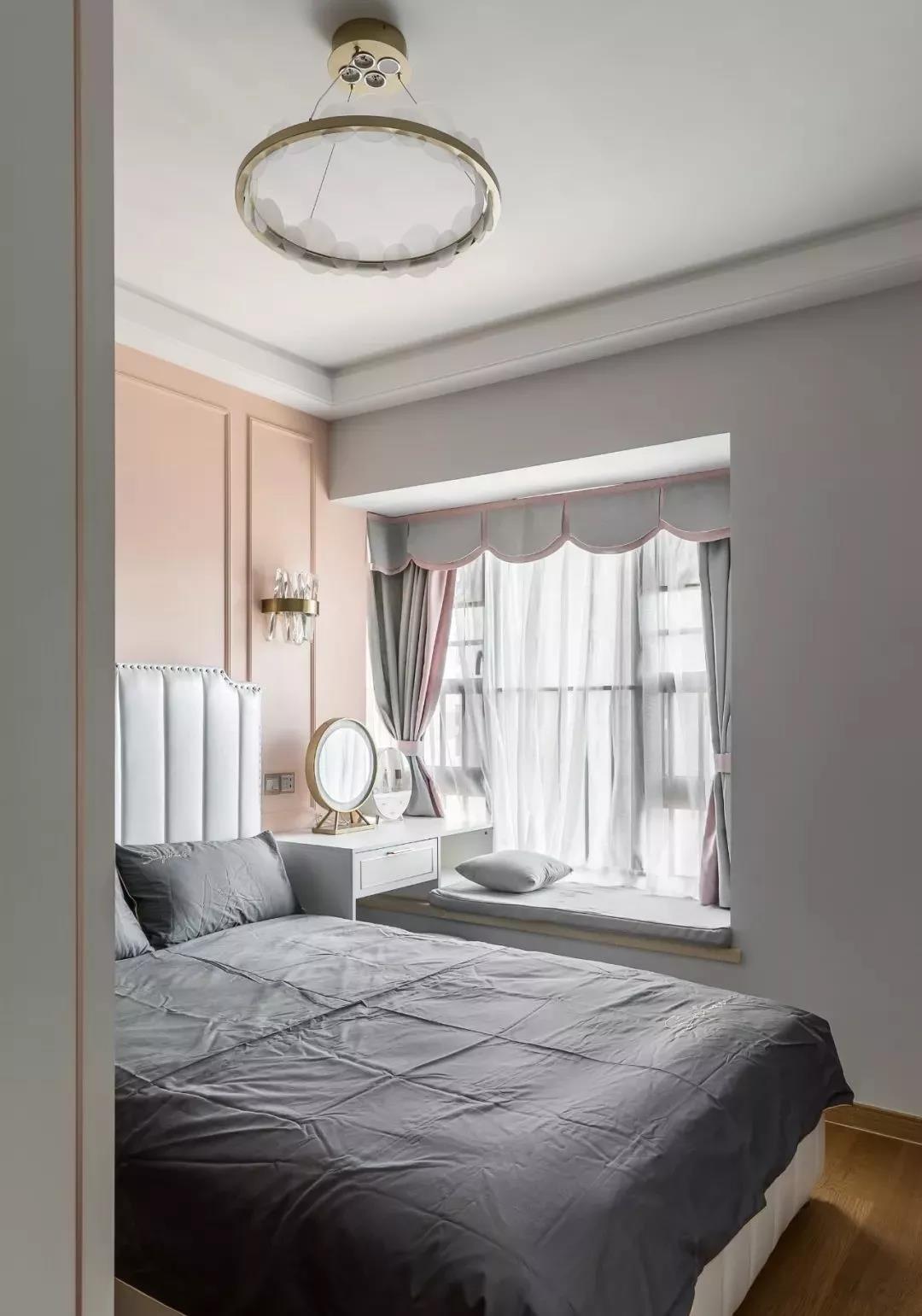 南昌夫妻巧用藍(lán)色裝出99㎡輕奢三室兩廳，太美了！