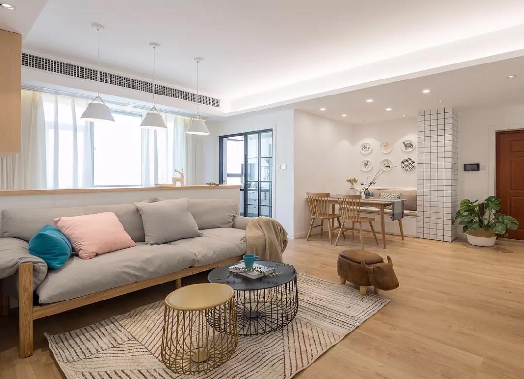 吧臺卡座＋原木氧氣風(fēng)，這套106㎡北歐三居巨好看！